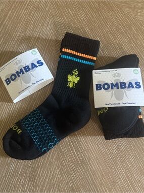 Bombas Youth XS Black Athletic Crew Socks with Blue & Orange Accents 2 Pack NWT